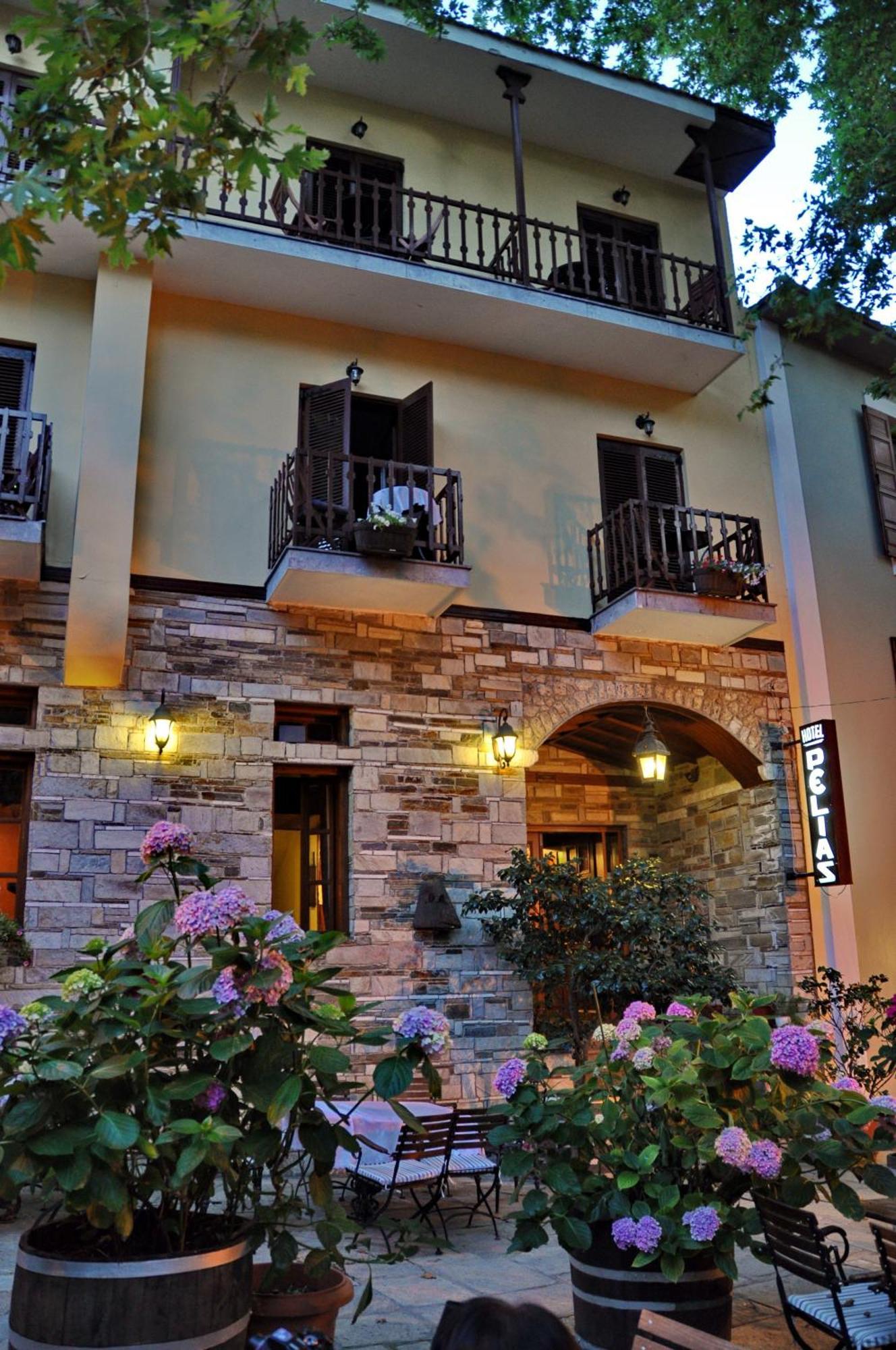 Pelias Hotel Portaria  Exterior photo